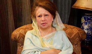 পিছু হটলেন খালেদা